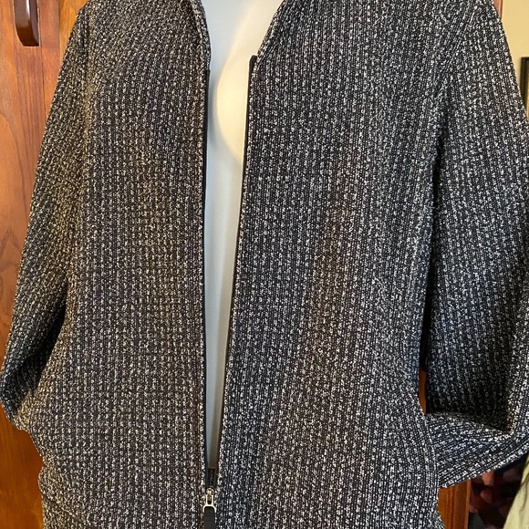 Blk/Wht Zipped Cardigan, Sz L. 10-30DOG - Picture 3 of 6